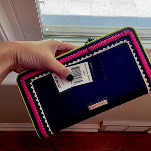 Never used BCBG wallet. Fits iPhone 12 pro